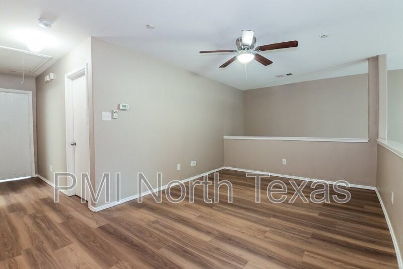 9853 Fleetwood Dr - Photo 7 of 20