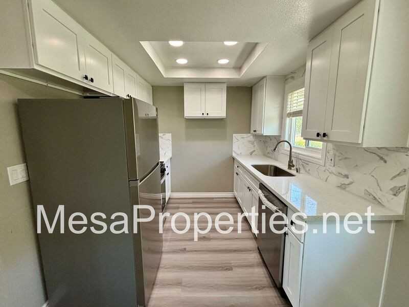 1749 E Fairfield Ct #4 - Photo 2 of 21