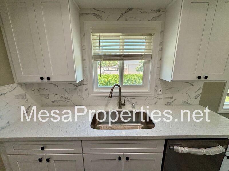 1749 E Fairfield Ct #4 - Photo 3 of 21