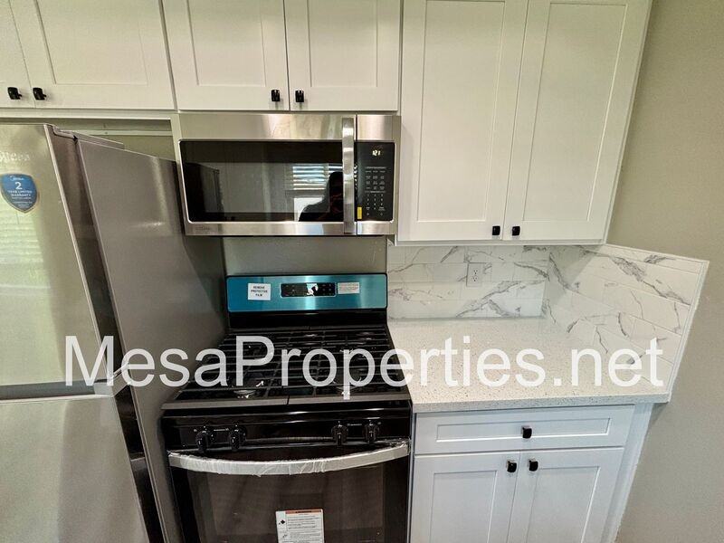 1749 E Fairfield Ct #4 - Photo 4 of 21