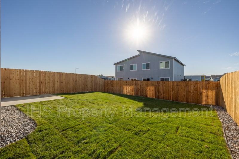 314 Dawson Ln - Photo 2 of 12