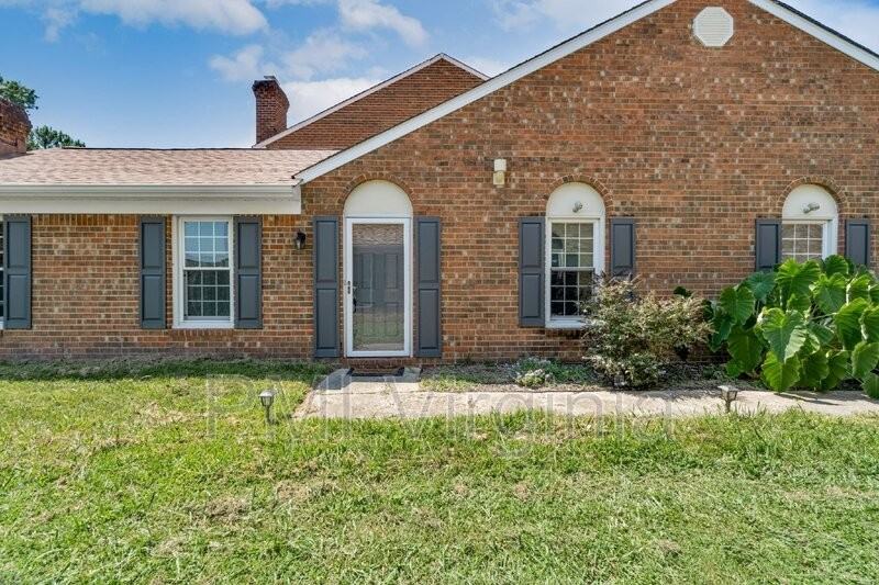 4809 Deming Ct - Photo 7 of 50