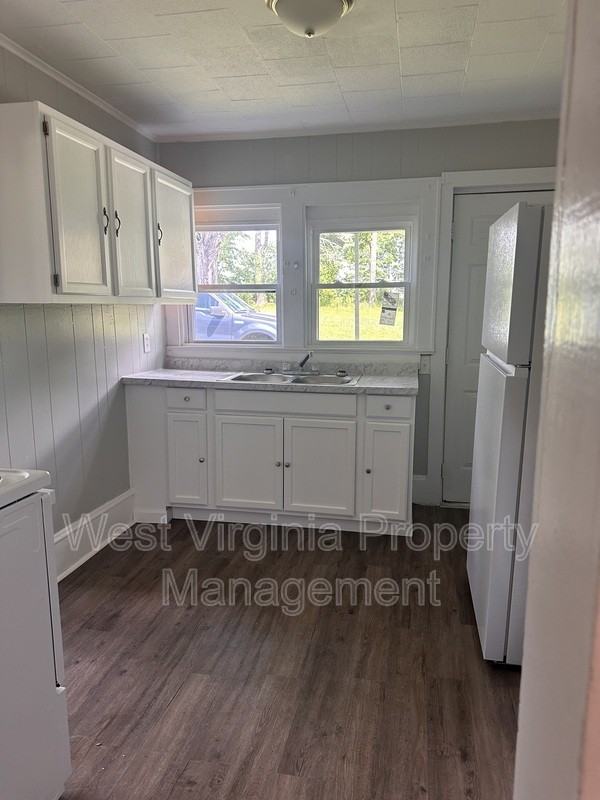 1000 S Kanawha St - Photo 6 of 10