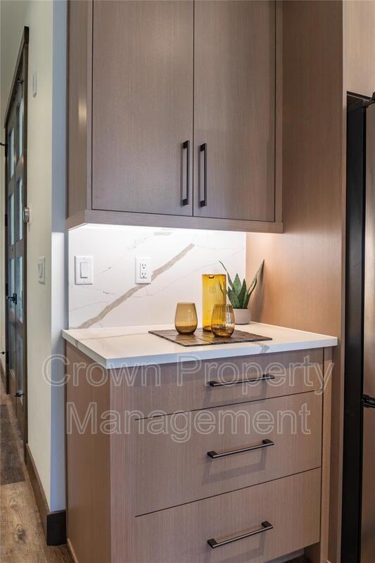 317 Akers Ln - Photo 4 of 50