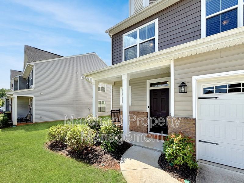 106 Muir Way - Photo 5 of 35