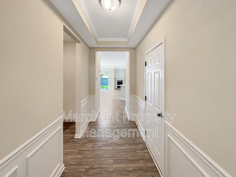 106 Muir Way - Photo 6 of 35