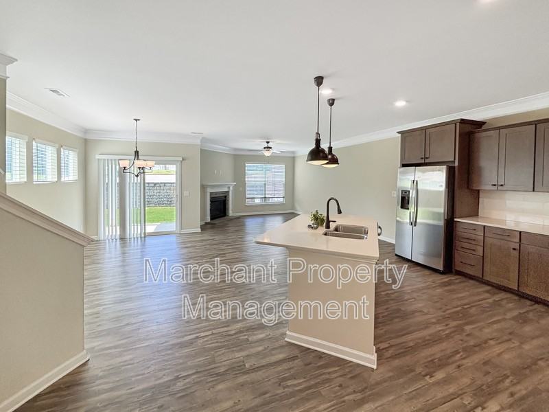 106 Muir Way - Photo 7 of 35