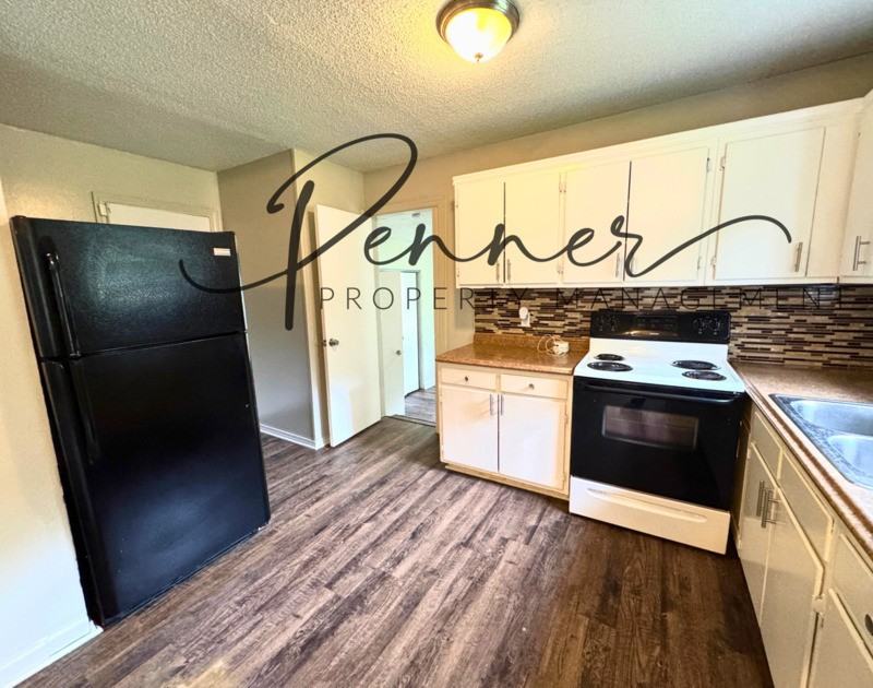 11217 Applewood Dr - Photo 3 of 10