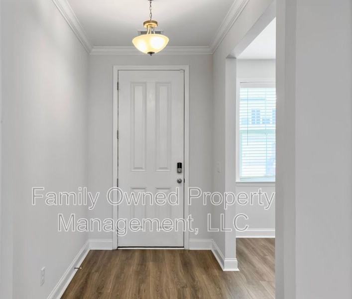 302 Red Leaf Blvd - Photo 6 of 50