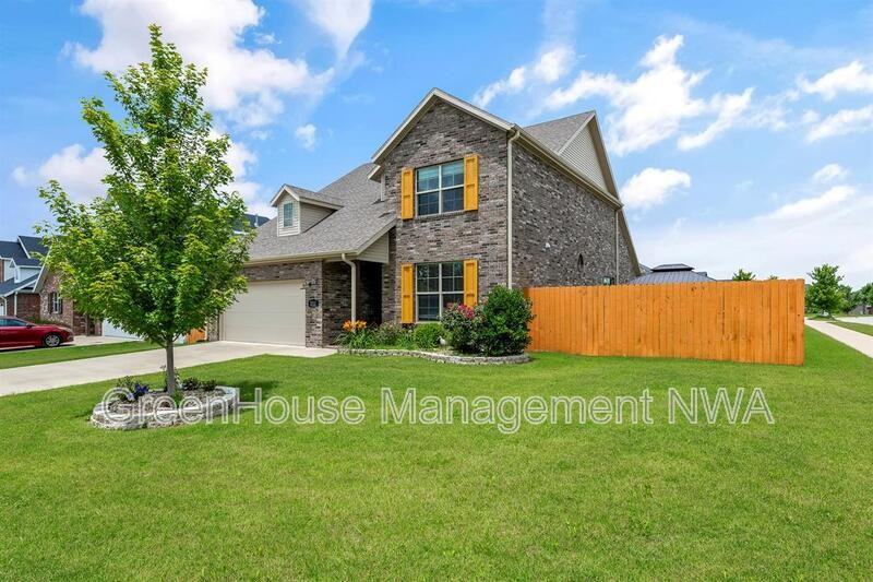 3702 Se Mistletoe Ave #3702MIS - Photo 2 of 35