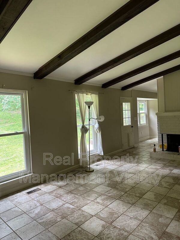 3454 Heather Lane - Photo 5 of 16