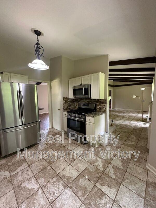 3454 Heather Lane - Photo 7 of 16