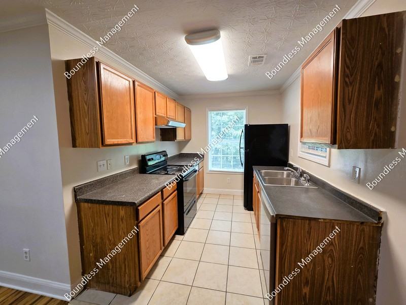 1687 Thoms Dr Nw #1 - Photo 5 of 17