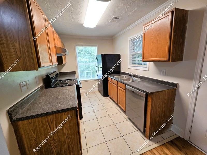 1687 Thoms Dr Nw #1 - Photo 6 of 17