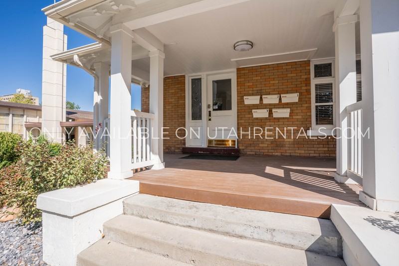 955 E St #5 - Photo 7 of 21