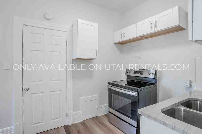 955 E St #5 - Photo 6 of 19