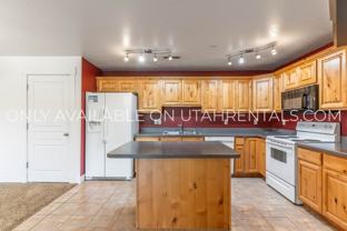 389 S State St #24 - Photo 1 of 1