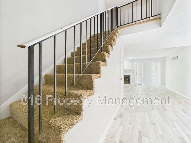 7941 Nw 79th Pl - Photo 2 of 28