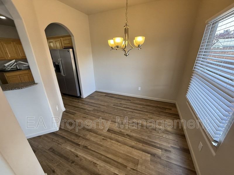 927 Tieran Ct Ne - Photo 6 of 21