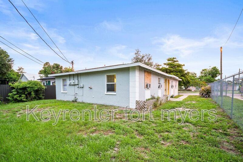 322B Louise Ave - Photo 3 of 13