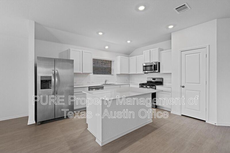 212 Misted Grass Trl - Photo 3 of 26