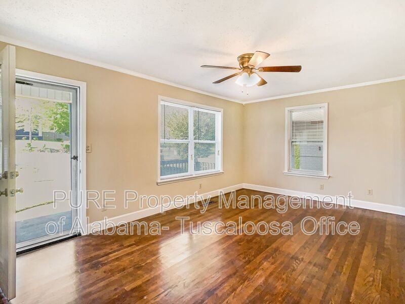 322 20th St E - Photo 3 of 18
