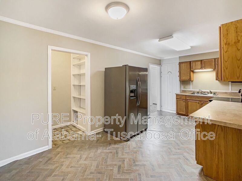 322 20th St E - Photo 4 of 18