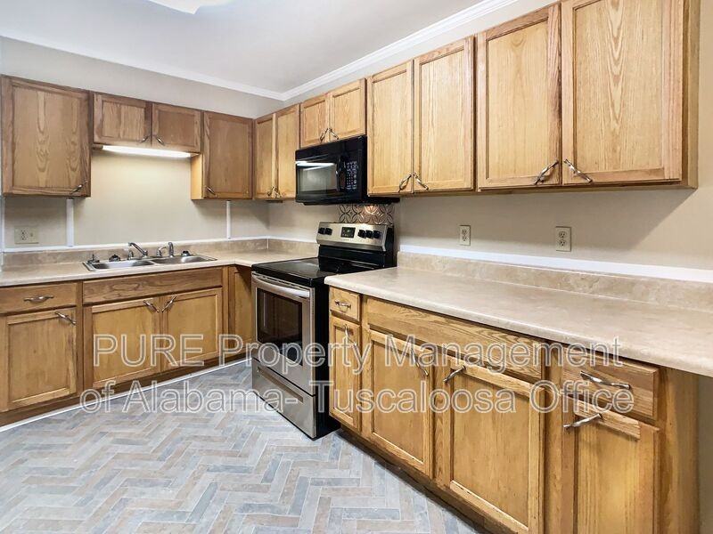 322 20th St E - Photo 5 of 18