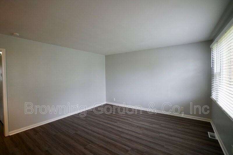 1409 Acklen Ave - Photo 3 of 11