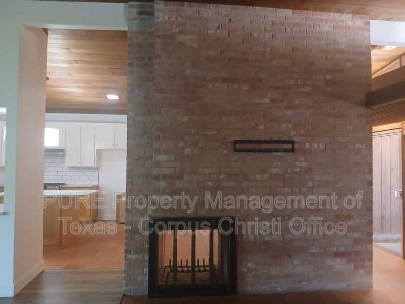 730 Bradshaw Dr - Photo 5 of 40