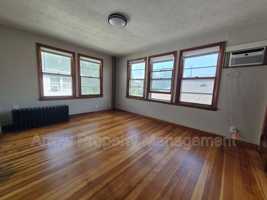 featured image of 2601 Vine St #3