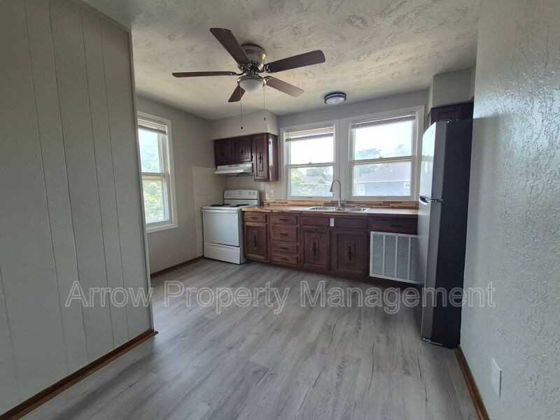 2601 Vine St #3 - Photo 3 of 8