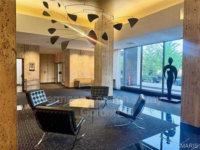 4501 Lindell Blvd #12E - Photo 3 of 23