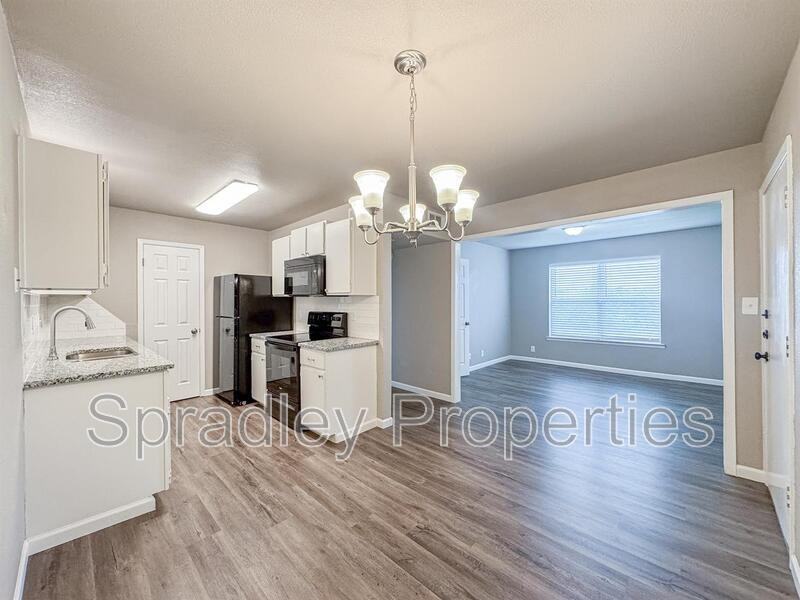 120 W Main St #TT27 - Photo 5 of 8