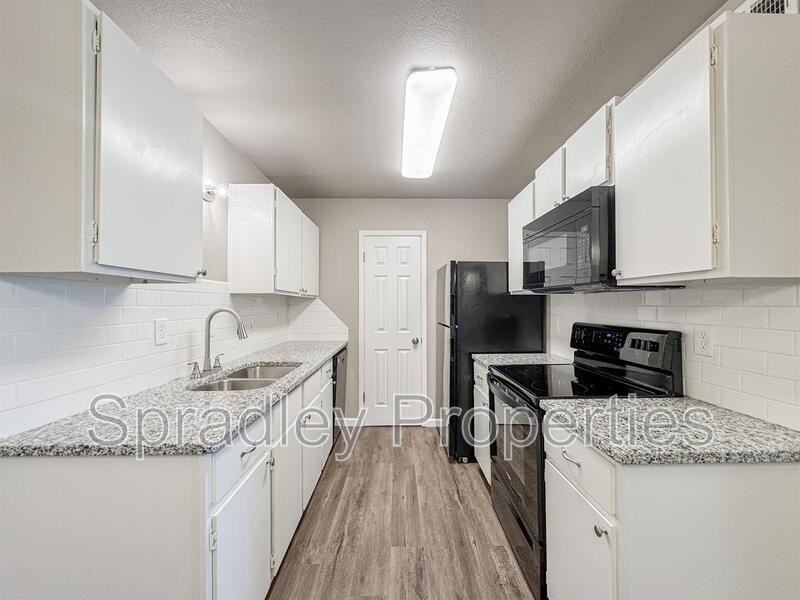 120 W Main St #TT27 - Photo 6 of 8