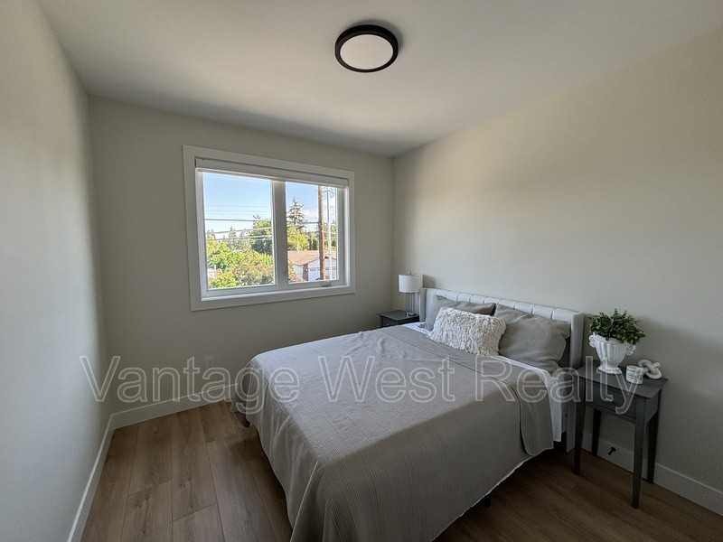 707 Raymer Ave - Photo 7 of 14
