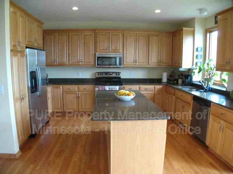 1331 Eagle Bluff Ct - Photo 2 of 14