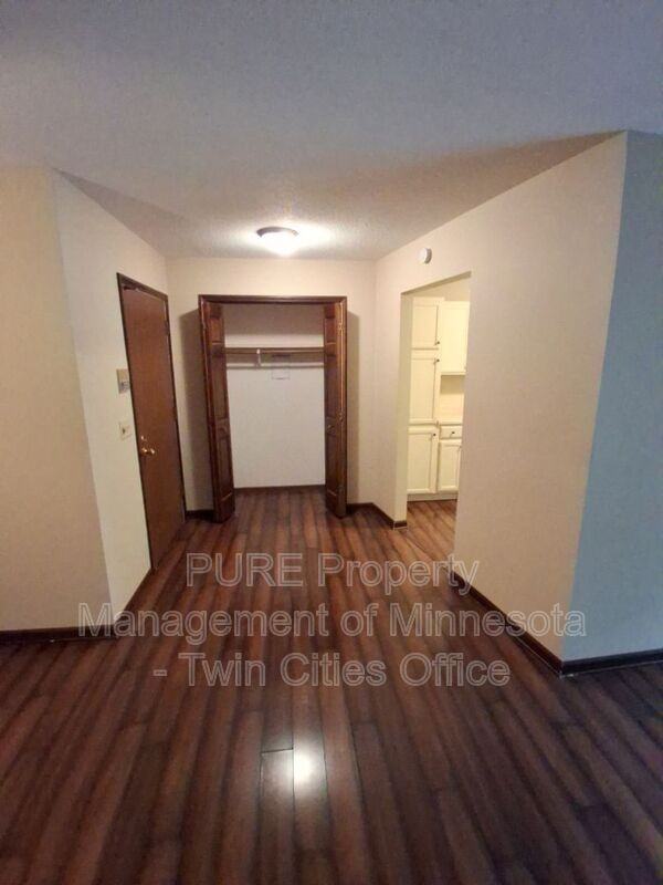 5231 Balmoral Ln - Photo 5 of 23
