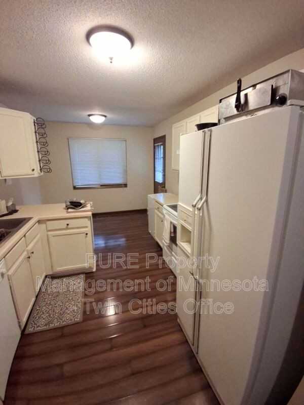 5231 Balmoral Ln - Photo 3 of 23