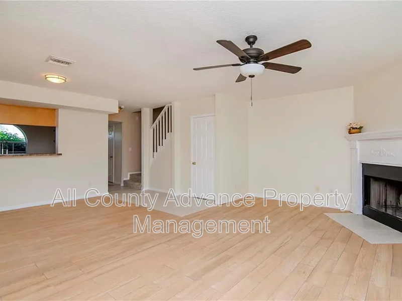 1532 Chateaux De Ville Ct - Photo 4 of 18