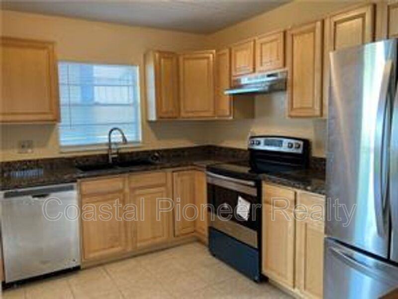 2840 Somerset Park Dr - Photo 2 of 9