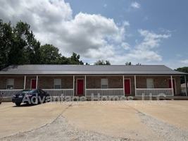 featured image of 801 Johnson Cir