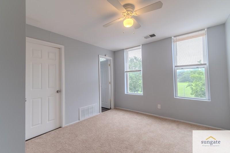 1034 N Eden St - Photo 2 of 12