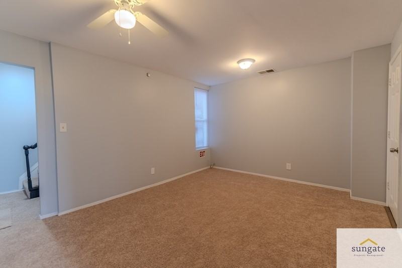 1034 N Eden St - Photo 5 of 12