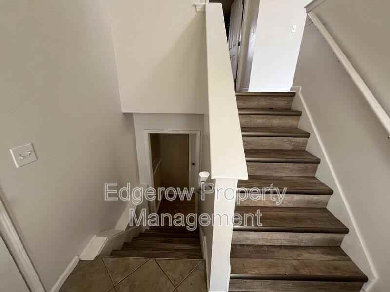 3607 Deeprose Dr Se - Photo 2 of 23