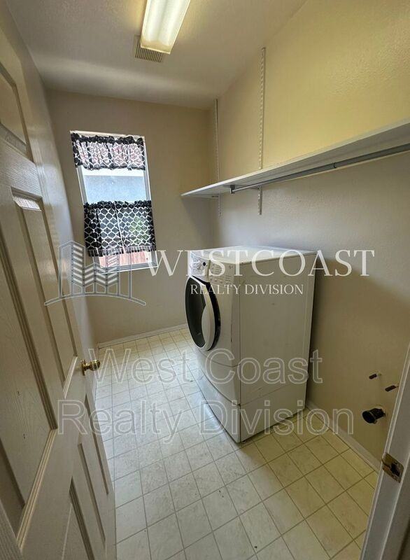 26719 Evergreen Ave - Photo 5 of 45