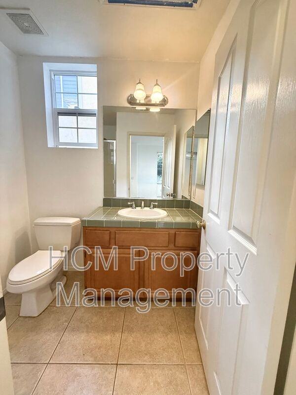 28 Lansdale Ct - Photo 7 of 35