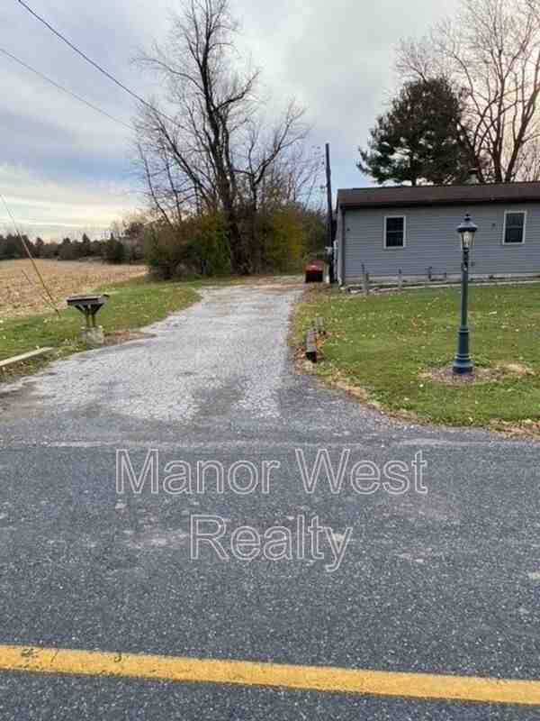 390 Smith Rd - Photo 2 of 15