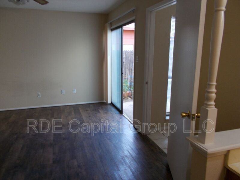 4605 Jenkins Cir - Photo 3 of 8