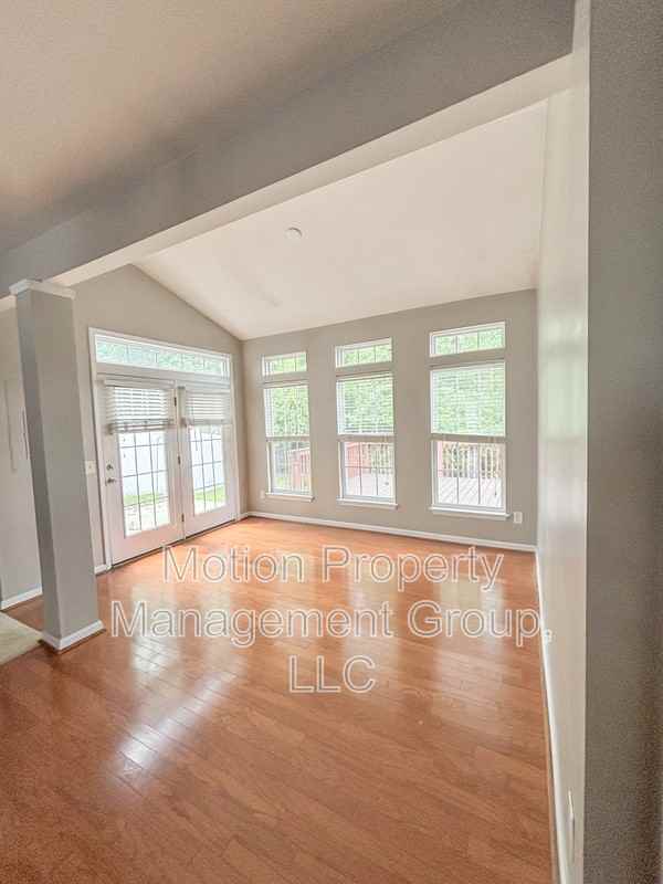 6000 Boathouse Ln #C - Photo 2 of 17